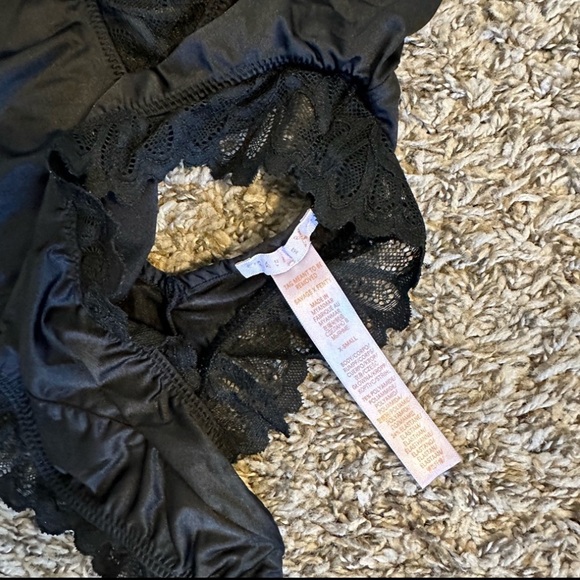 ✨Fenty lingerie✨BUNDLE✨ - Picture 14 of 16